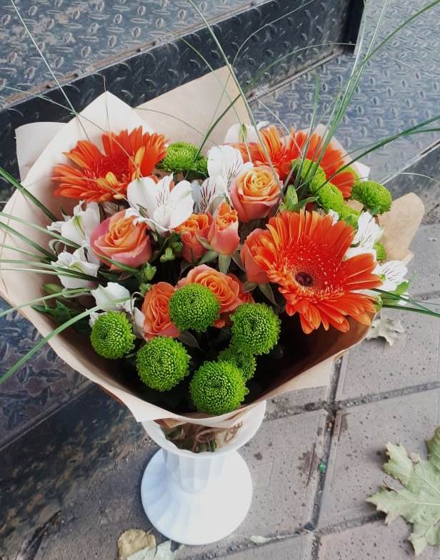 Букет цветов из: Герберы, Хризантемы, Альстромерии и Розы в Правокубанском