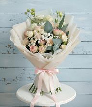 Букет цветов из:  Розы и Лизиантусы #REPLACE_PRED# Правокубанском