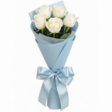 Букет 5 Белых роз Проуд в Правокубанском