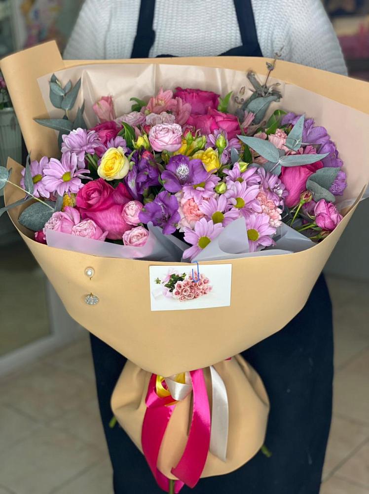 Букет цветов из: Хризантемы, Гвоздики и Альстромерии в Правокубанском