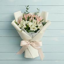 Букет цветов из:  Альстромерии в Правокубанском