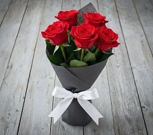 Букет 5 Красных роз Эдлесс Лав #REPLACE_PRED# Правокубанском