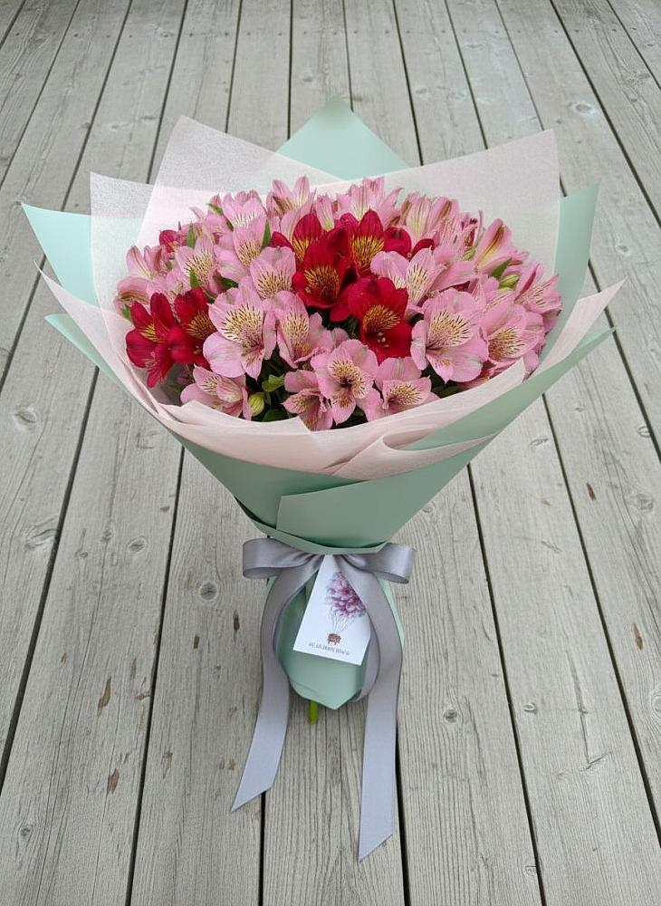 Букет цветов из: Альстромерии в Правокубанском