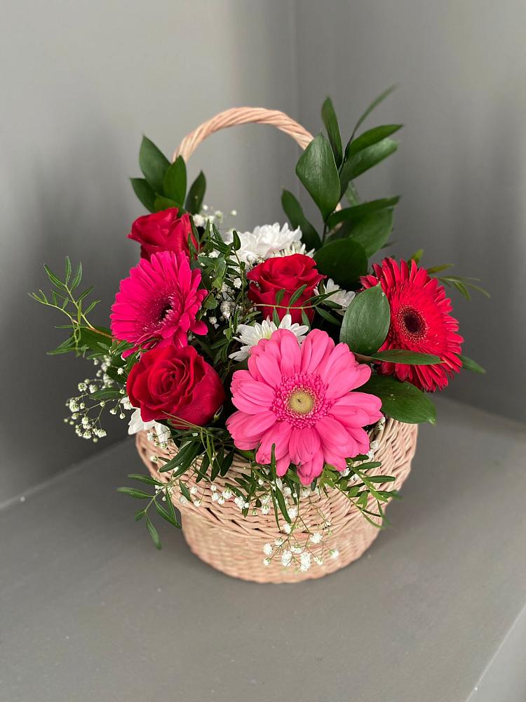 Цветочная композиция из Розы, Хризантемы и Герберы в корзине в Правокубанском