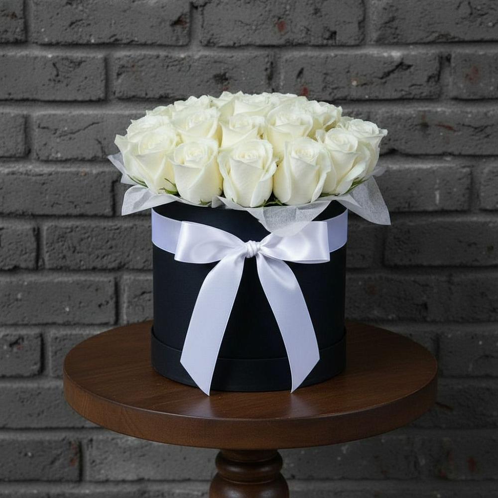 Цветочная композиция из Розы в шляпной коробке в Правокубанском